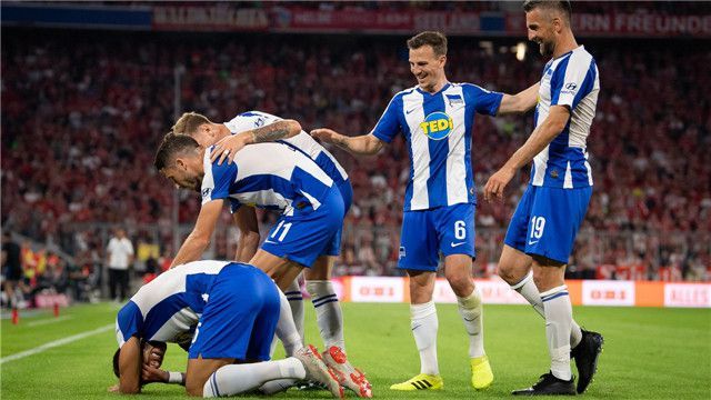 沙尔克04遭遇失利，战绩下滑！