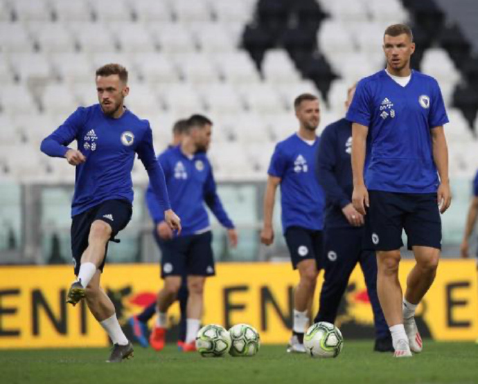 圣马力诺队取得历史性胜利,晋级 圣马力诺队取得历史性胜利,晋级