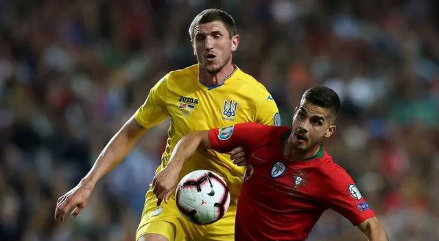 乌克兰队奋力抗衡，预选赛表现令人期待